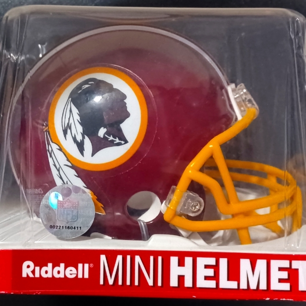 Washington Redskins Discontinued Riddell mini helmet